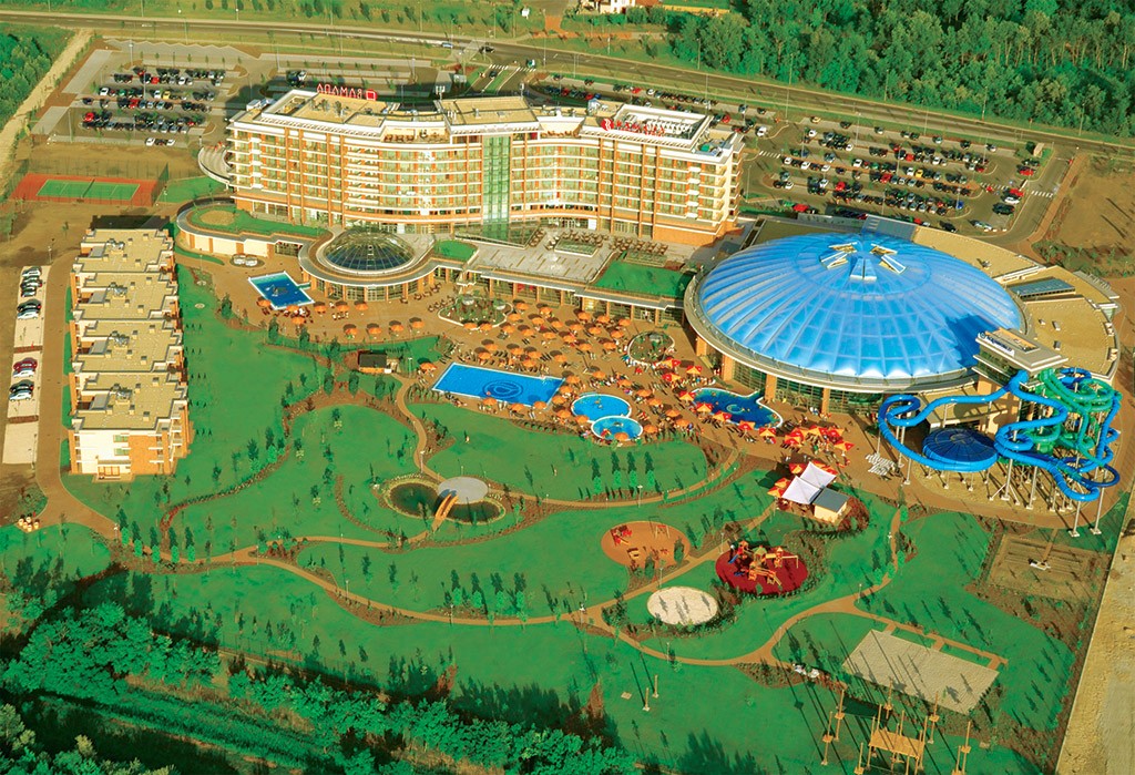 2_hotels-resorts